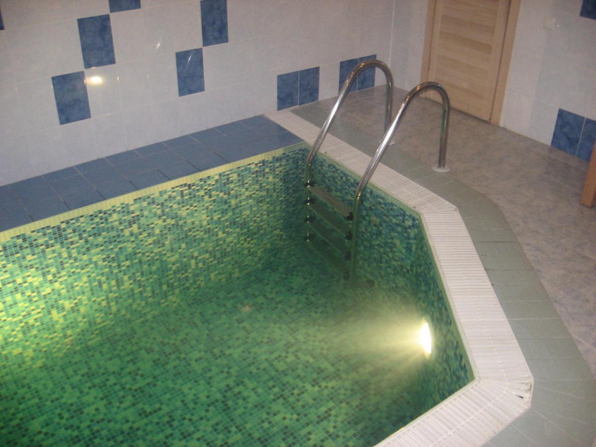 Hotel Nart Kharkiv Ngoại thất bức ảnh