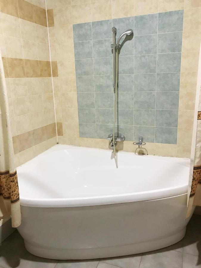 Hotel Nart Kharkiv Ngoại thất bức ảnh