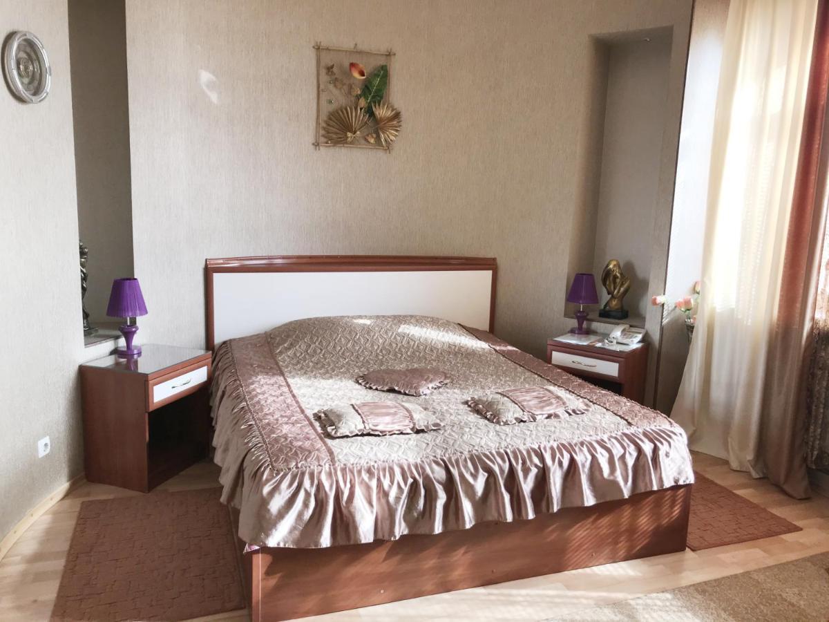 Hotel Nart Kharkiv Ngoại thất bức ảnh