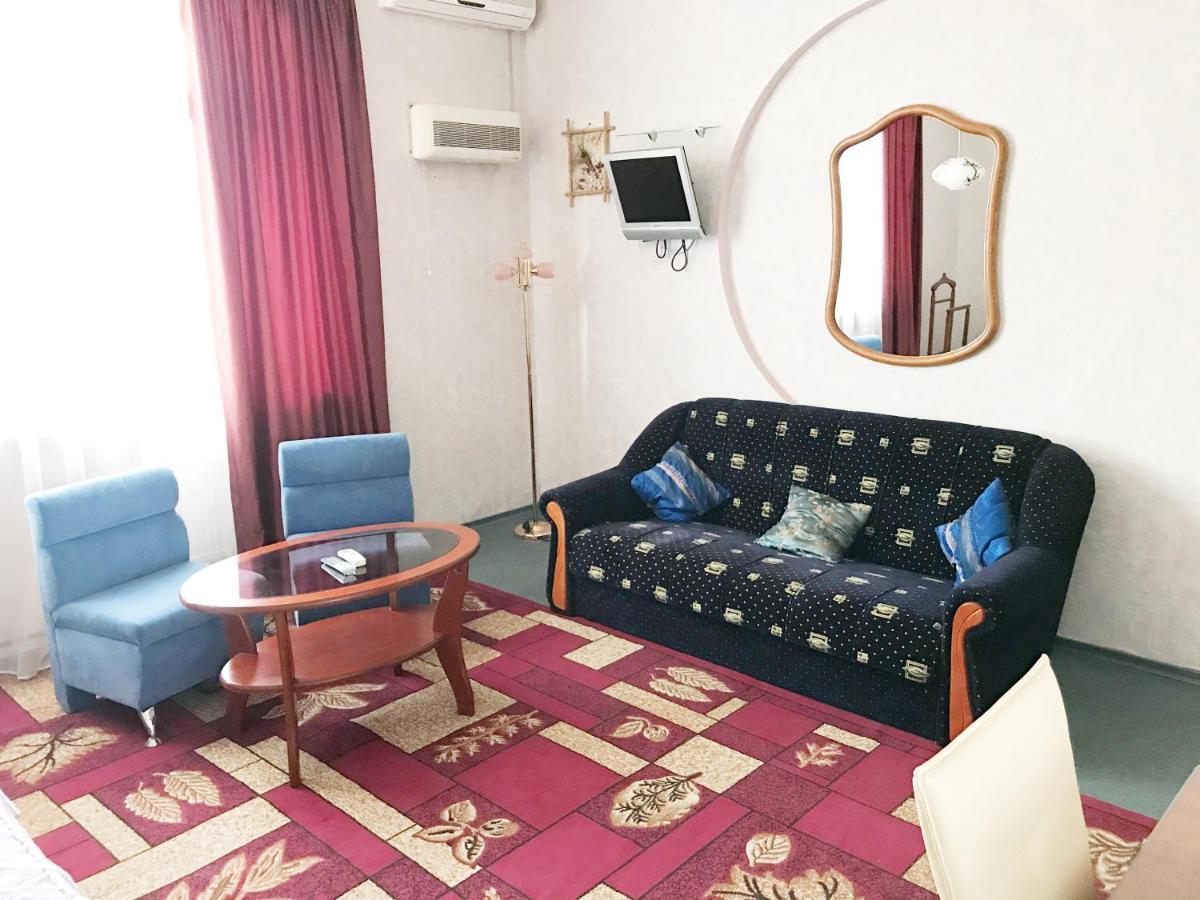 Hotel Nart Kharkiv Ngoại thất bức ảnh