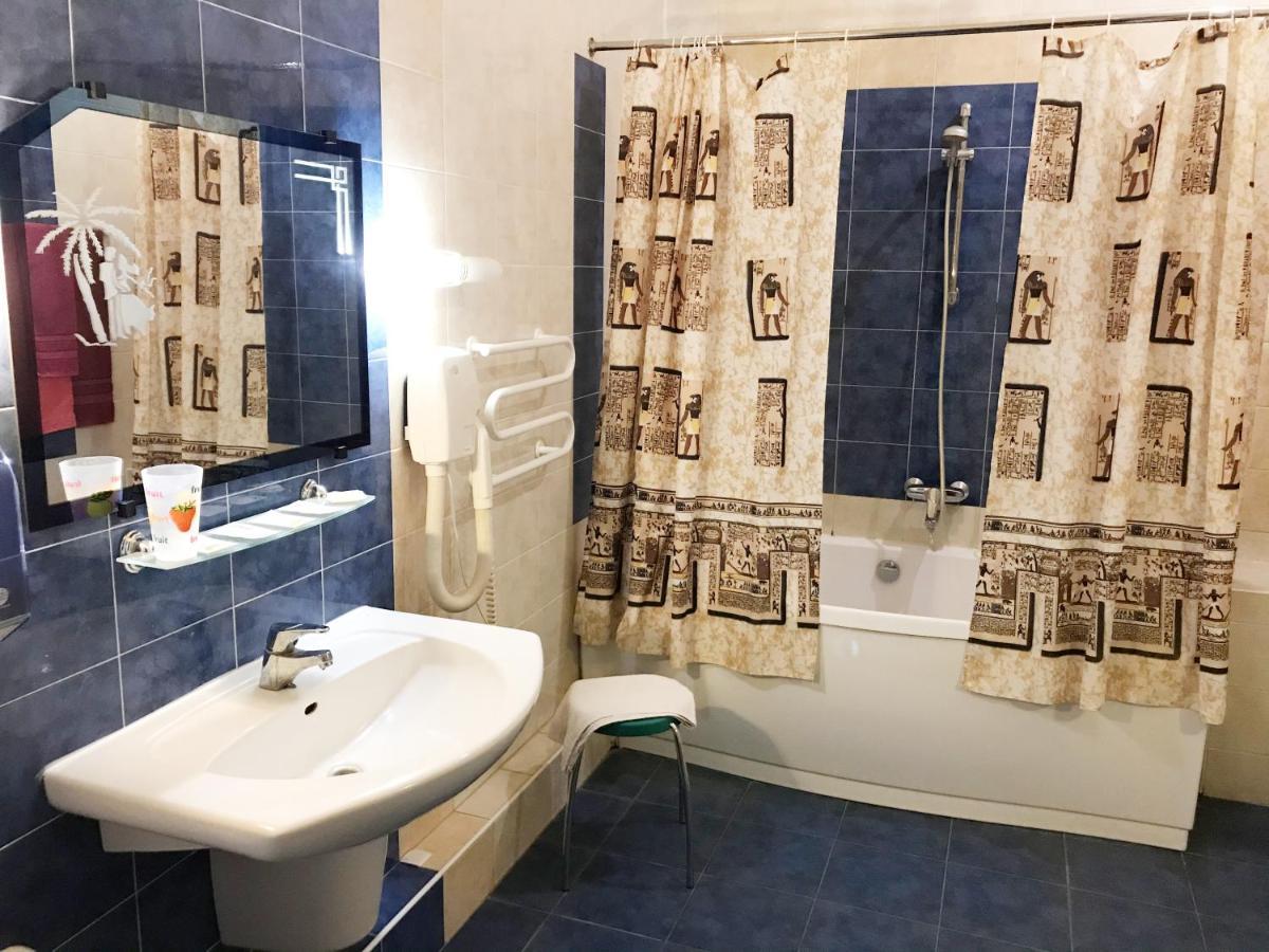 Hotel Nart Kharkiv Ngoại thất bức ảnh